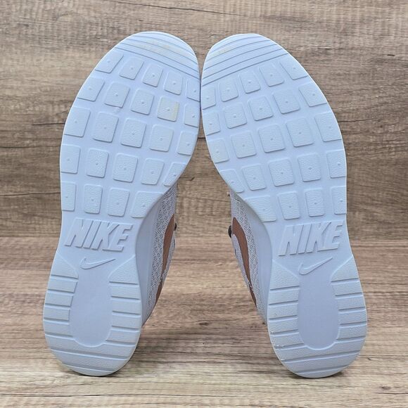 Nike Tanjun Women's Size 8 Gray Running Shoes (BV1154-001) - Picture 8 of 9